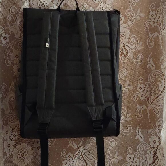 New Ogio laptop backpack, granite, multiple pockets, padded excellent condition - Picture 6 of 10